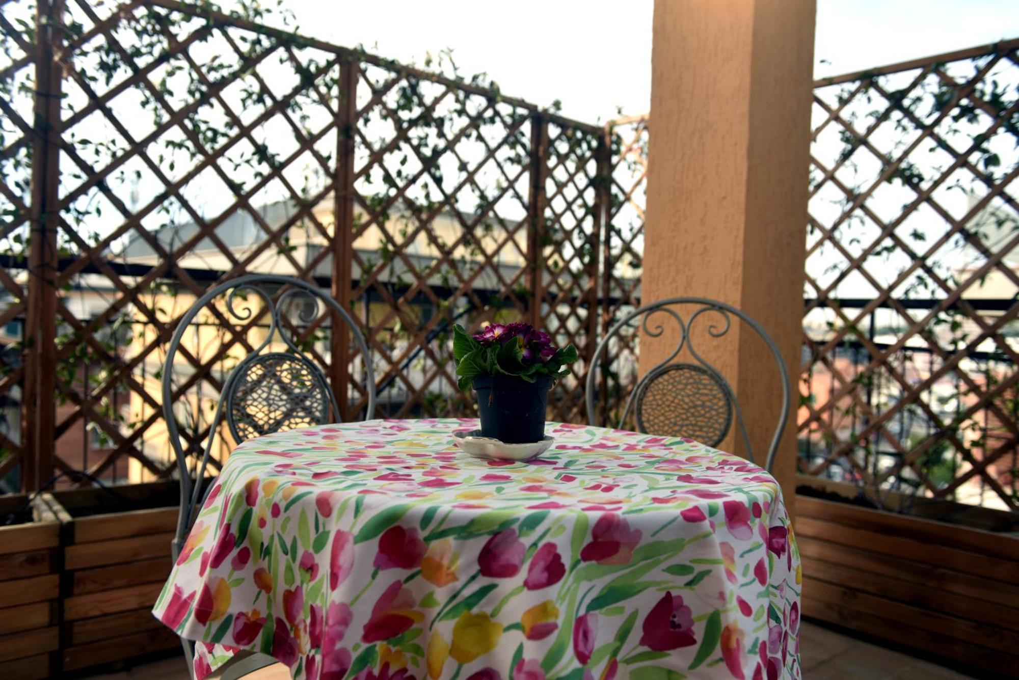 In Terrazza Da Giusy Acomodação com café da manhã Roma Exterior foto