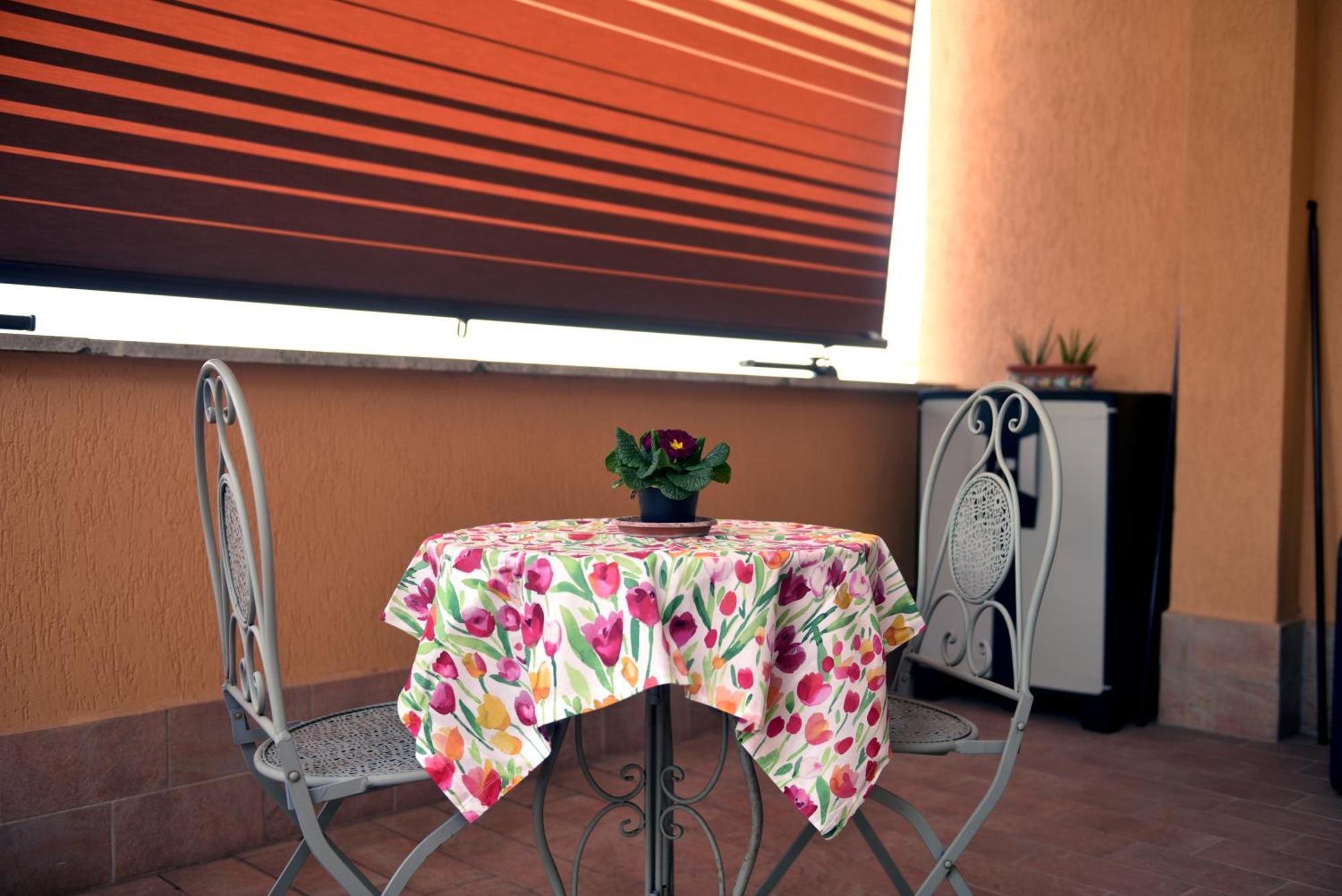 In Terrazza Da Giusy Acomodação com café da manhã Roma Exterior foto